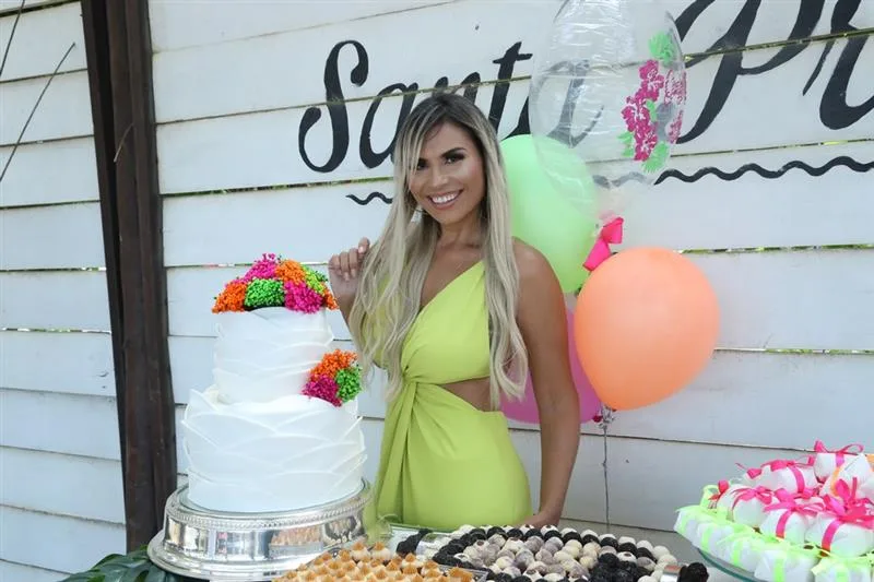 Grazi Nogueira celebra nova idade