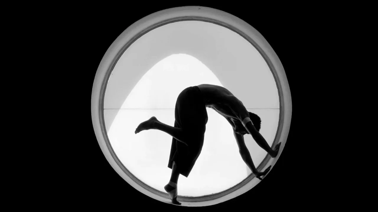 Programação especial com mídia e dança