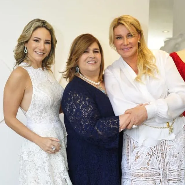 Evidência feminina em almoço de Martha Medeiros