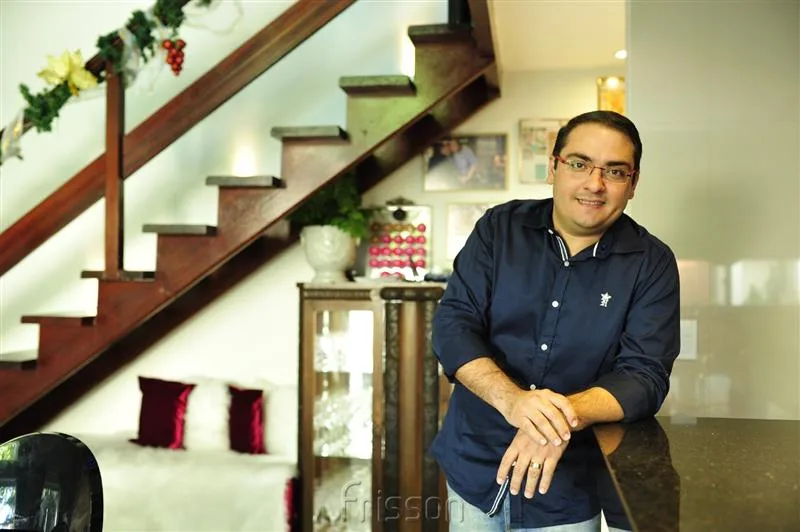 Inácio Bruno: acrílicos e gastronomia de excelência