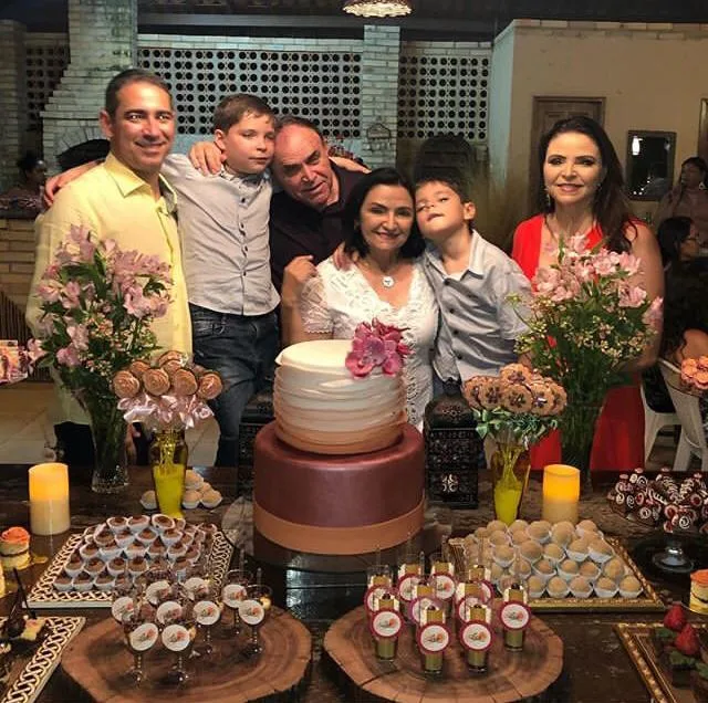Luiza Diógenes brinda aniversário