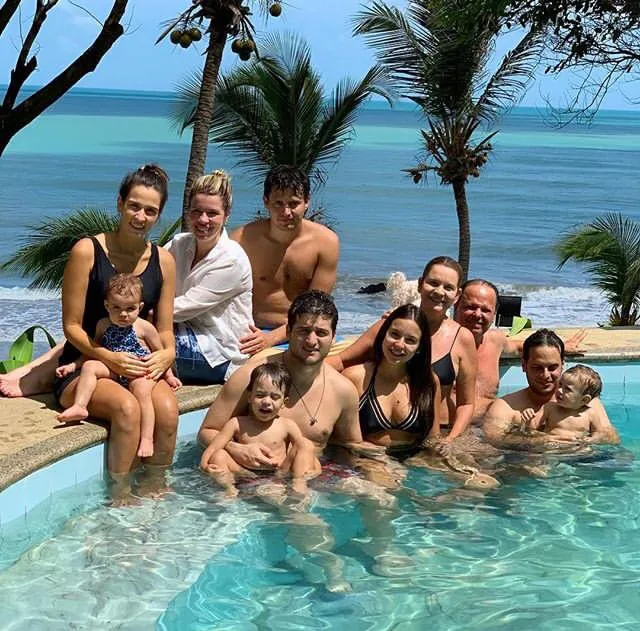 Fernanda Levy comemora seus 26 anos