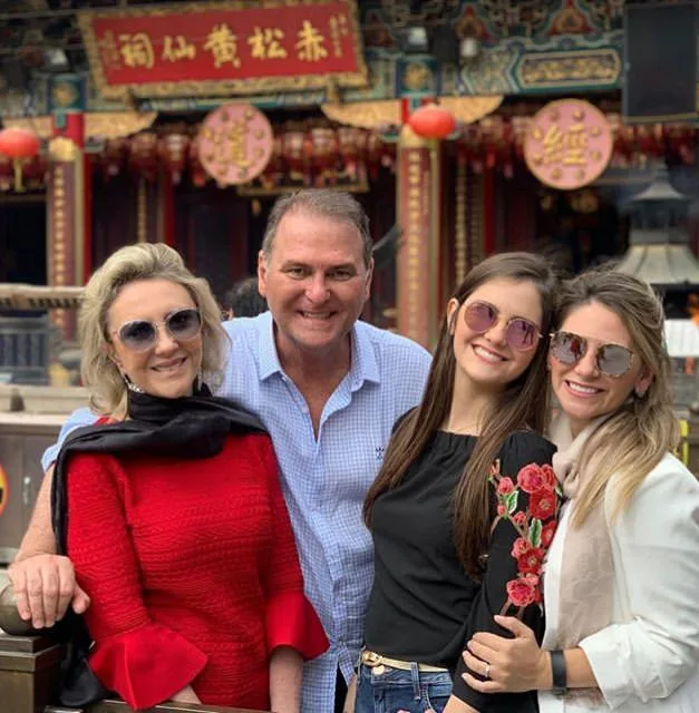 Comemorando 16 anos na China