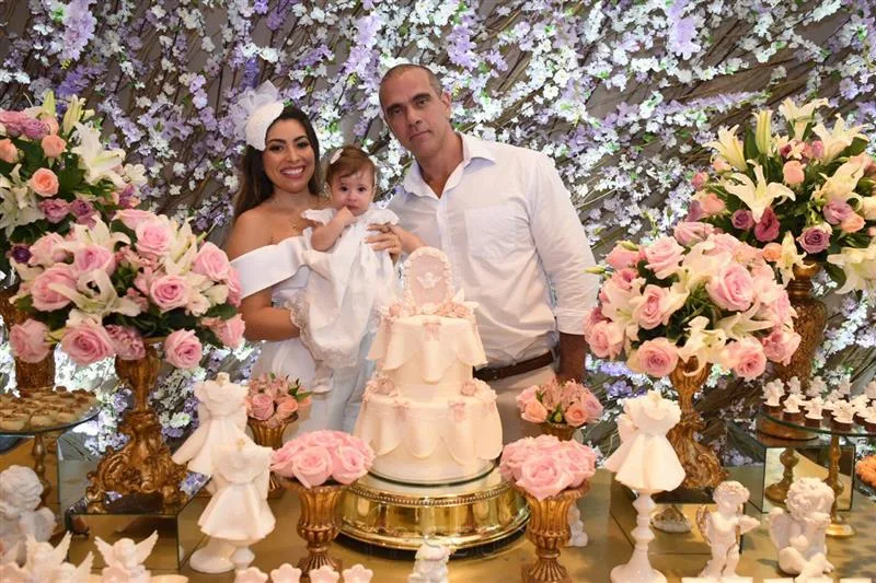 Nicole de França e Igor Parente batizam Noalla