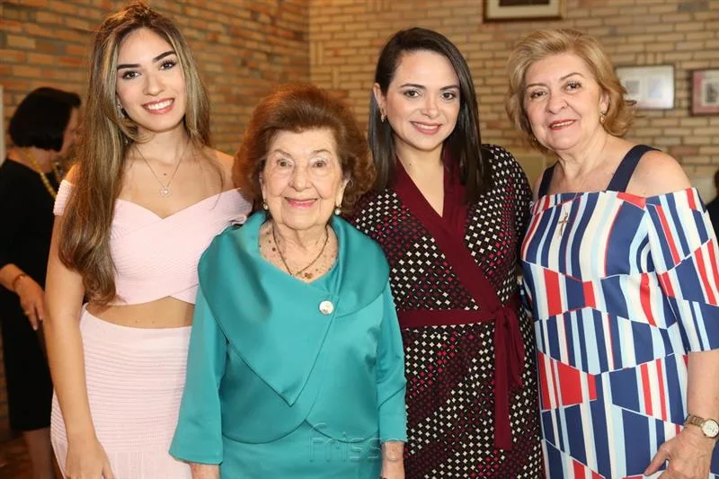 Tamar Barreto celebra seus 92 anos