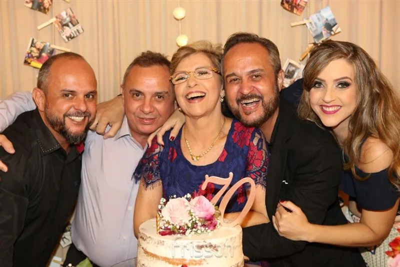 Iracema Melo ganha parabéns