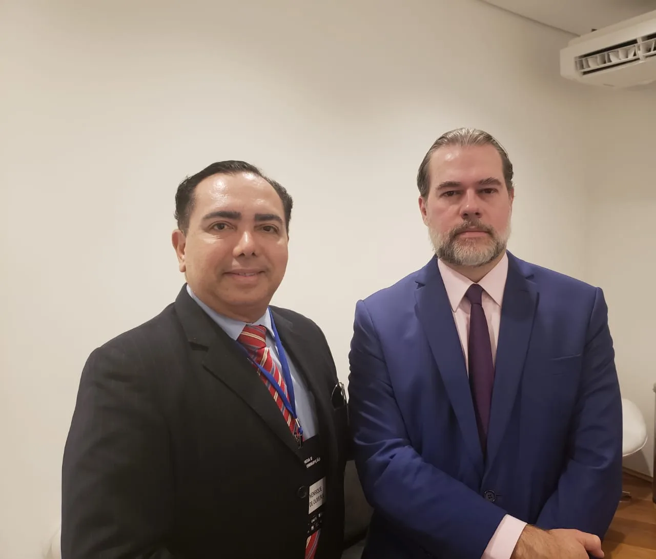 Unidos pelo bem nacional