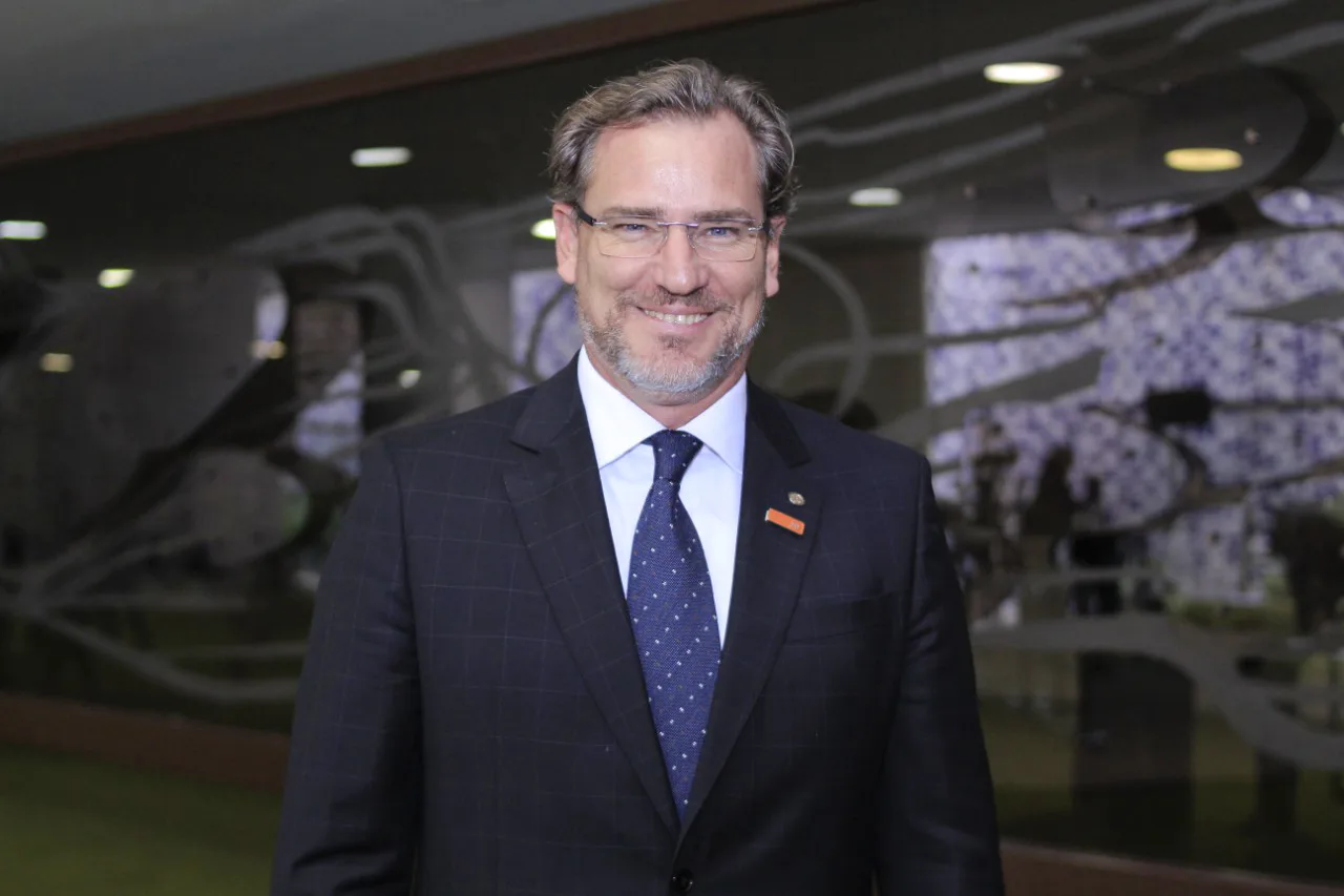 Deputado Alexis Fonteyne participa de evento em Fortaleza