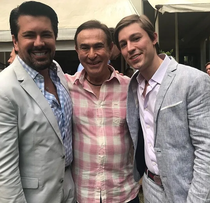 Para festejar os 44
