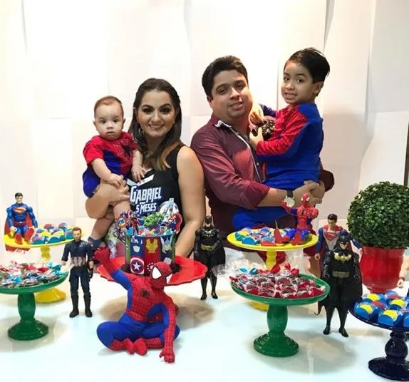 Cleane Fontenele celebra quinto mesversário de Gabriel