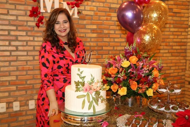 Martinha Assunção celebra nova primavera