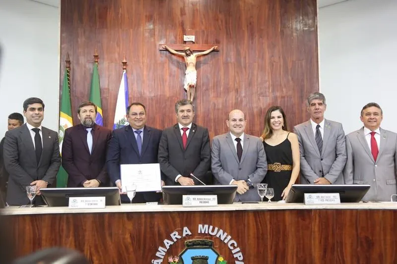 Moacir Maia recebe Título de Cidadão de Fortaleza