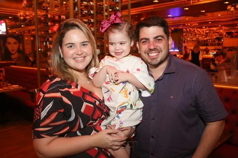 Bárbara Teles comemora nova idade