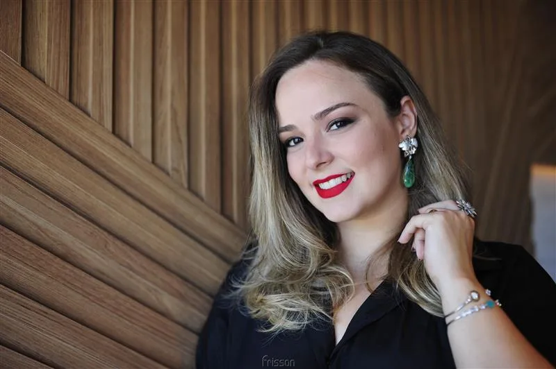 Justine Ramalho e as joias para noivas