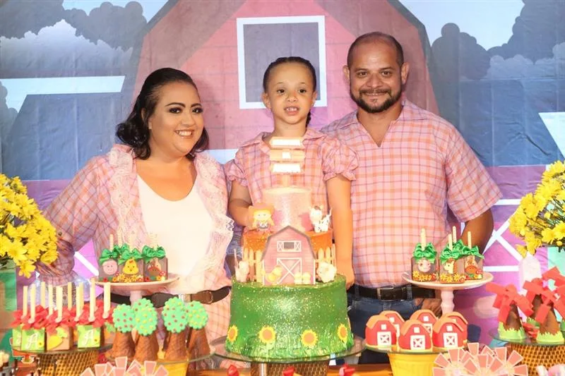 Lucia e George Matias festejam aniversário da Aninha