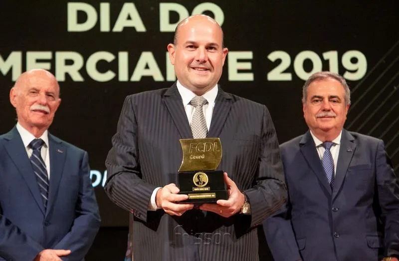 Roberto Cláudio recebe Troféu Clóvis Rolim 2019