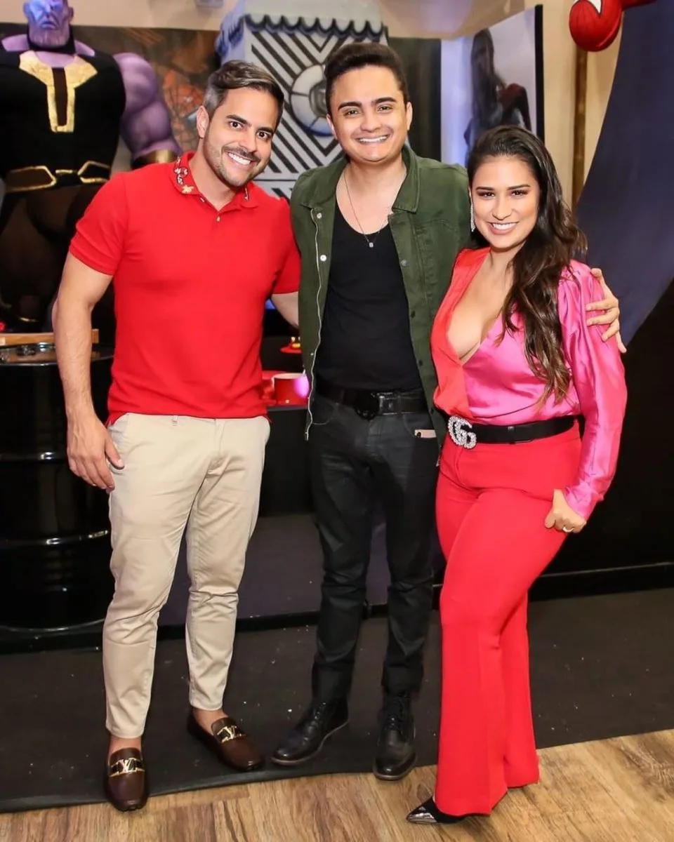 Simone celebra 5 anos de Henry