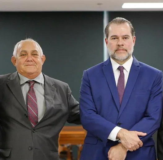 Desembargador cearense recebe prêmio da AMB