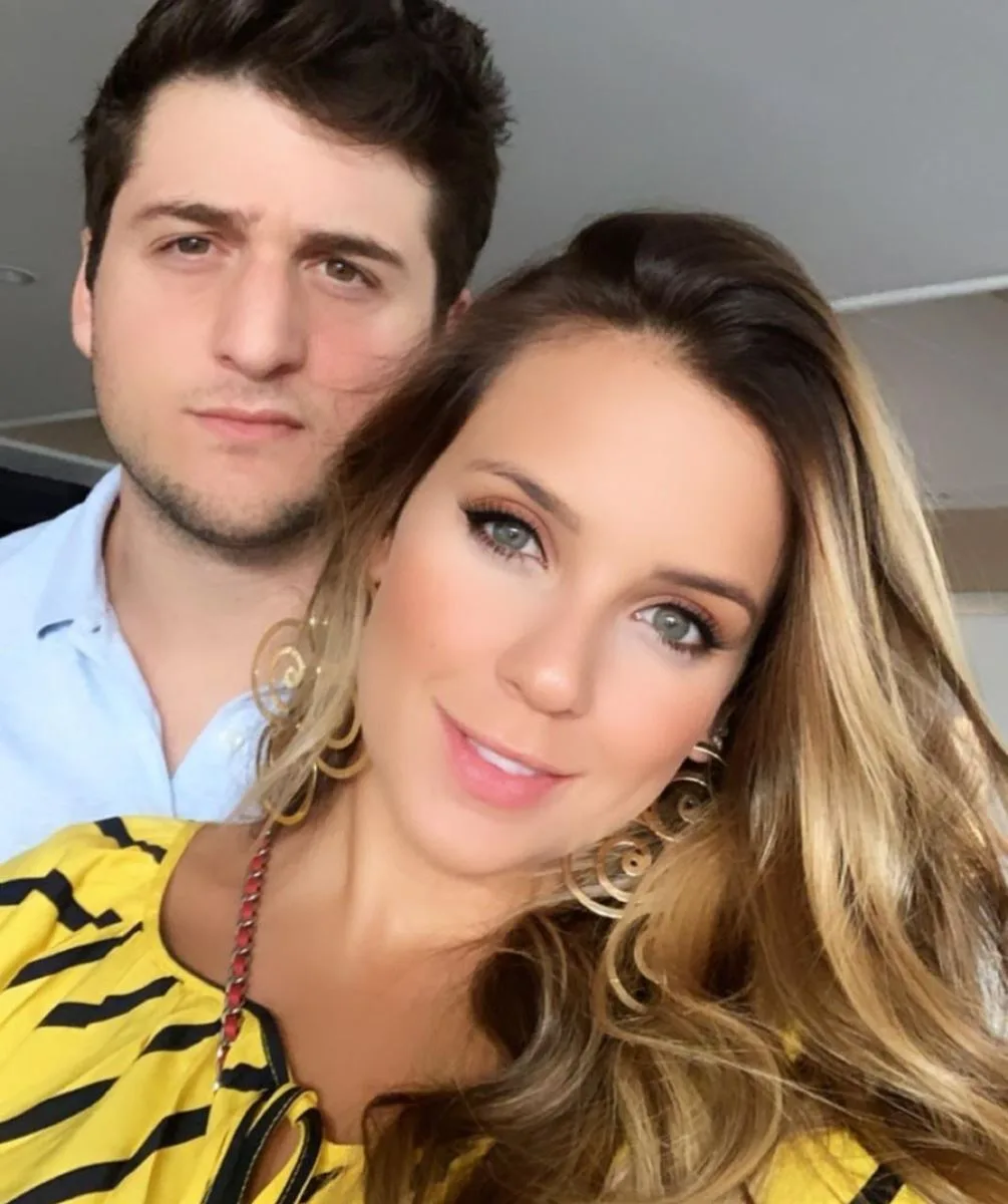 Fernanda Levy e Omar Macedo em lua de mel