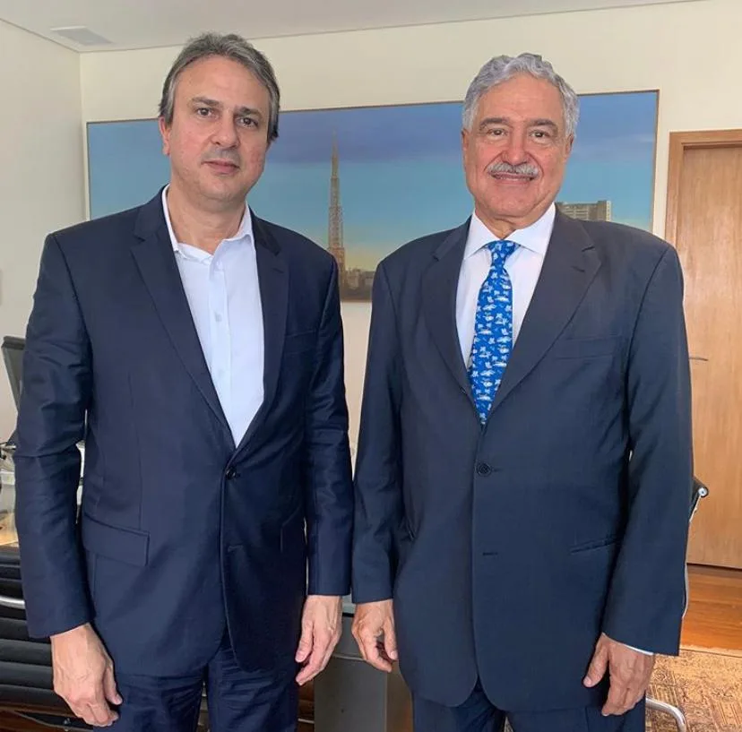Johnny Saad recebe Camilo Santana