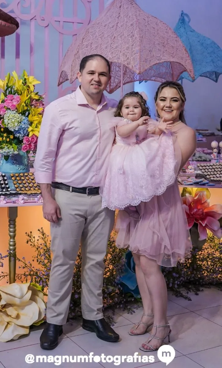 1 ano de Maria Ísis Nogueira