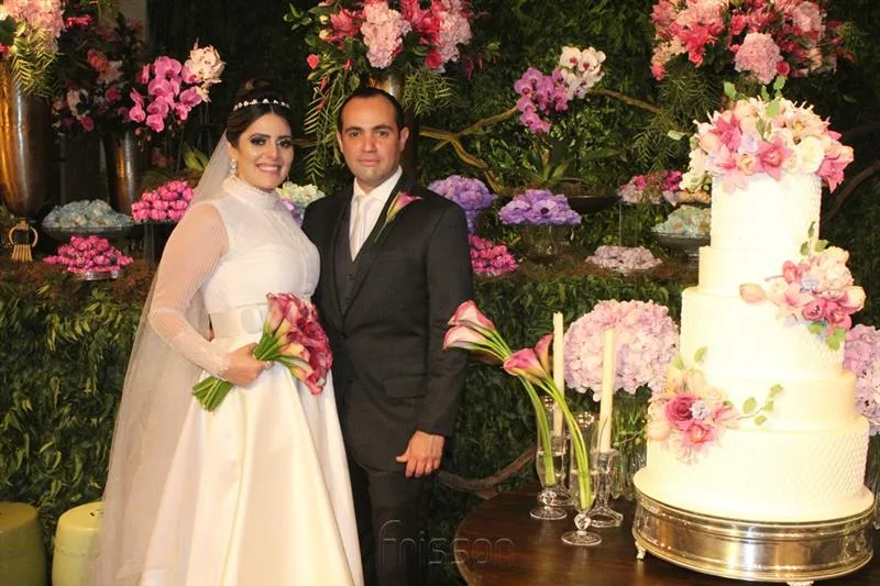 Raíssa Laprovítera e Felipe se unem matrimonialmente