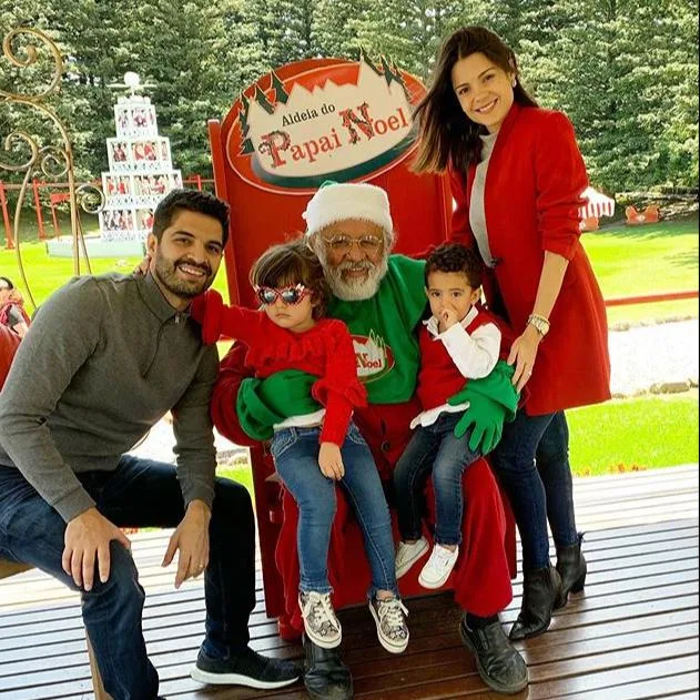 Família curtindo o Natal de Luz