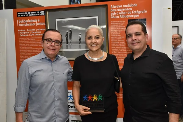 Mostra Coletiva de Obras de Arte Amigos em Ação