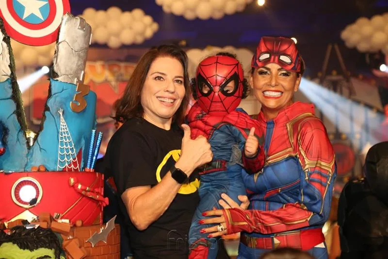 Bento Bezerra Santos comemora três anos