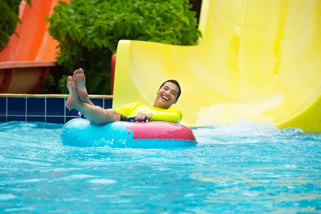 Safadão é garoto-propaganda da nova campanha do Beach Park