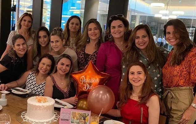 Parabéns para Adriana Queiroz