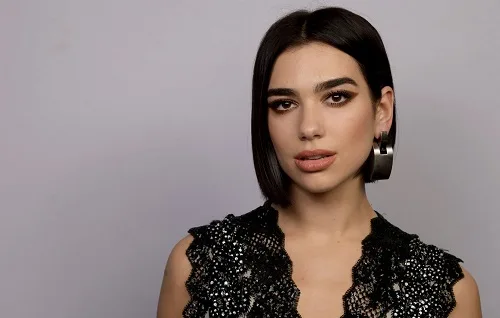 Dua Lipa em alta