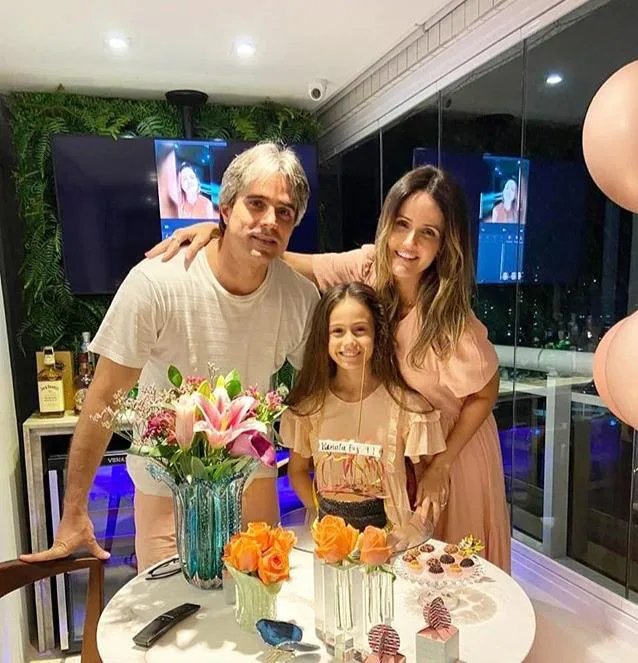 Os nove anos de Renata Pires