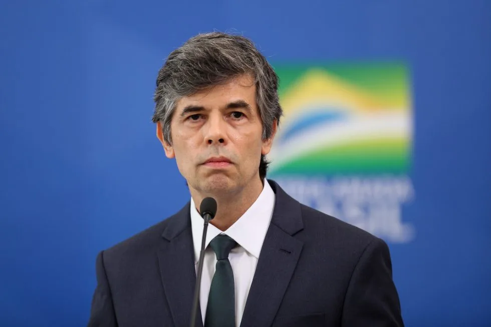 Ministro da Saúde pede demissão