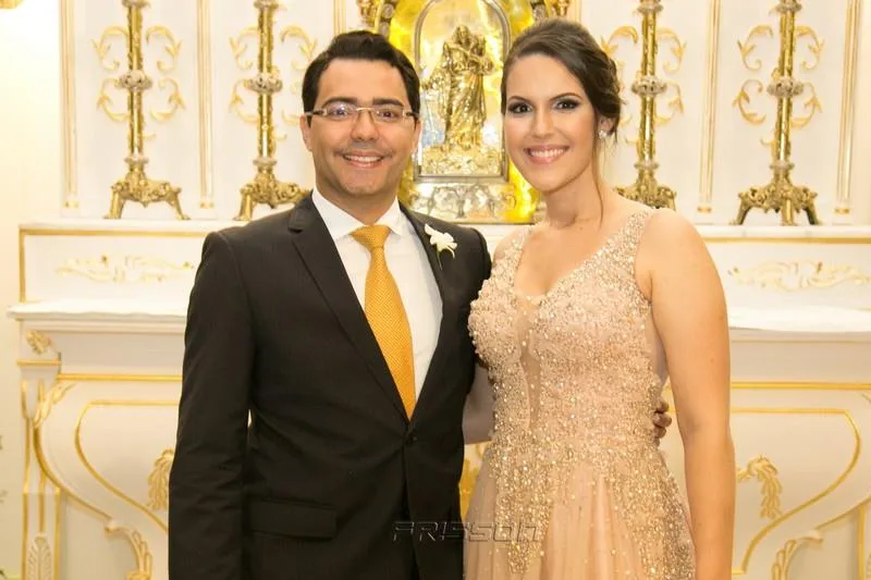 Nasce Mila para Larissa e André Laprovítera