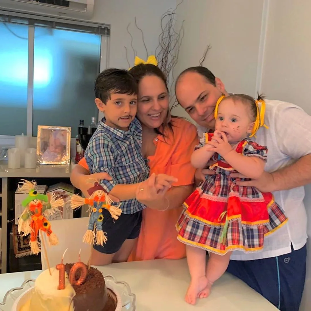 O 10º mesversário de Melina Oquendo