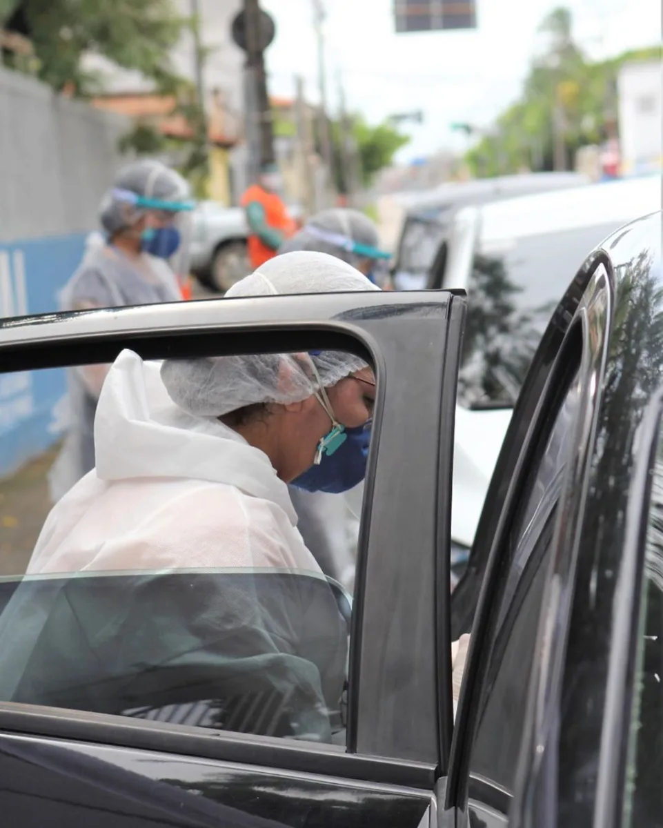 Sopai realiza testes de covid em drive-thru no Del Paseo