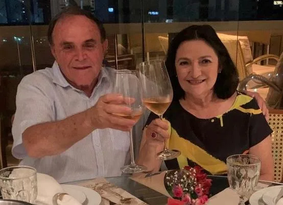 Luzia e Cristiano Maia brindam Bodas de Rubi a dois