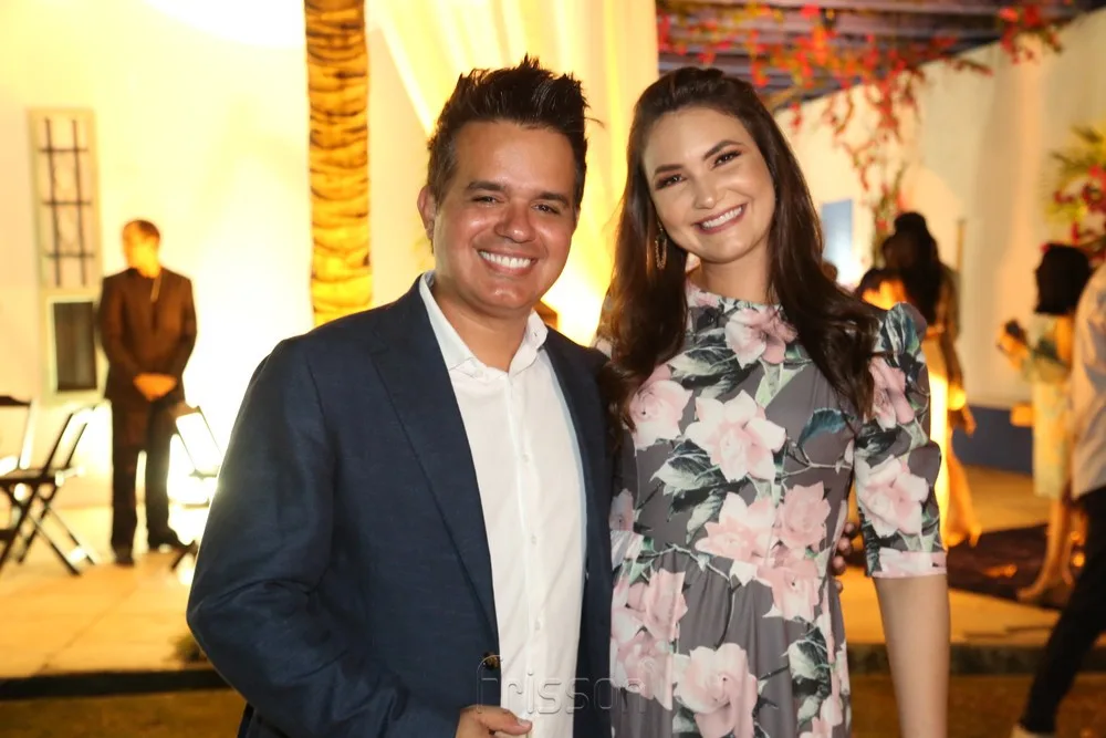 Italo Poeta e Ana Clara Rocha promovem mega LIVE de São João