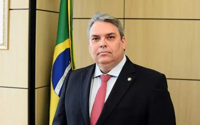 Novo ministro interino da Educação, Antonio Paulo Vogel