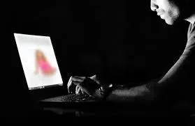 Jovens em Fortaleza espalham vídeos de sexo com menores de idade