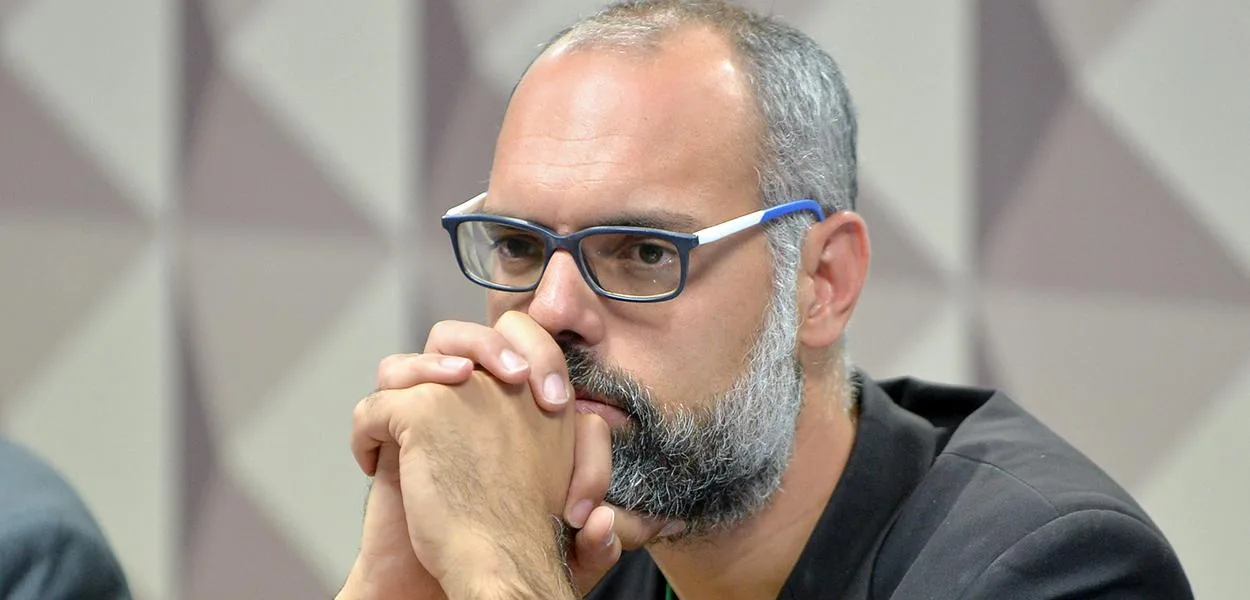 Youtubers bolsonaristas deletam mais de 3 mil vídeos em maio e junho de 2020