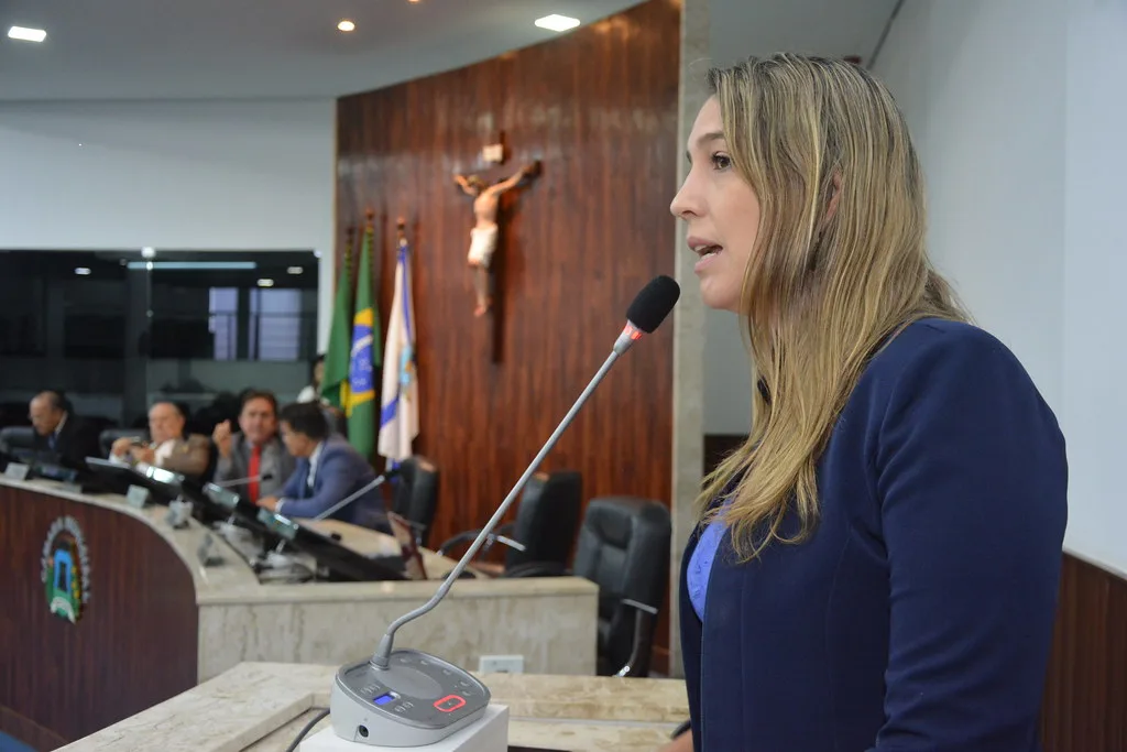 Câmara aprova auxílio de R$ 600 para trabalhadores da Cultura em Fortaleza
