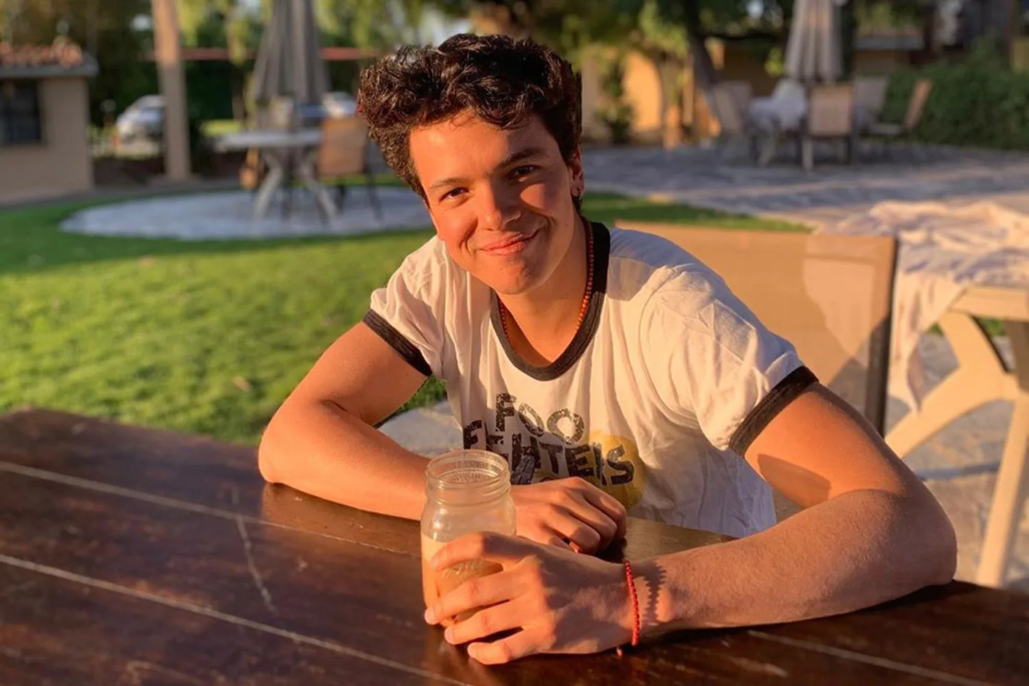 Famoso ator latino morre aos 24 anos. Causa não é divulgada