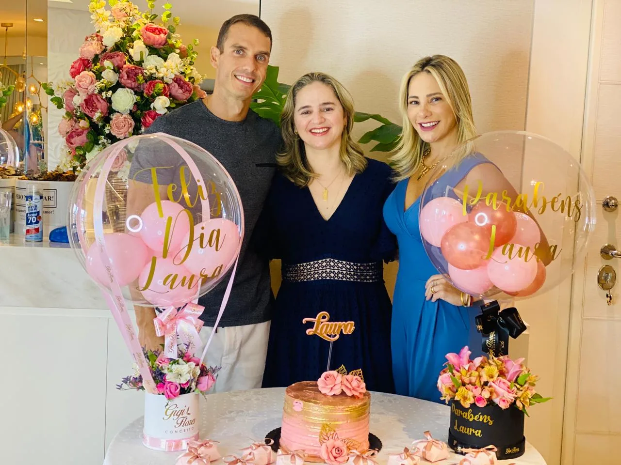 Gaida e Flávio Furtado armam birthday para Laura Mota