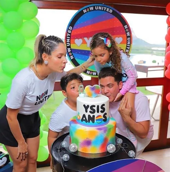 Thyane e Wesley Safadão comemoram 6 anos da Ysis