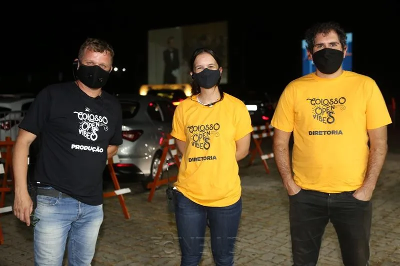 Noite de estreia do drive-in do Colosso Open Vibes