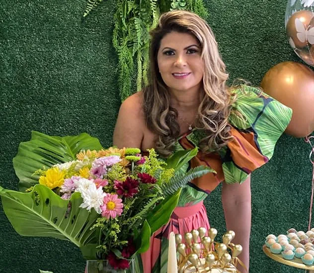 Michelinne Pinheiro brinda a nova idade