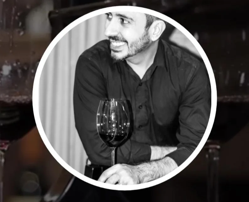 Mix de música com vinho e comidinhas no Harmonizando com Felipe Adjafre