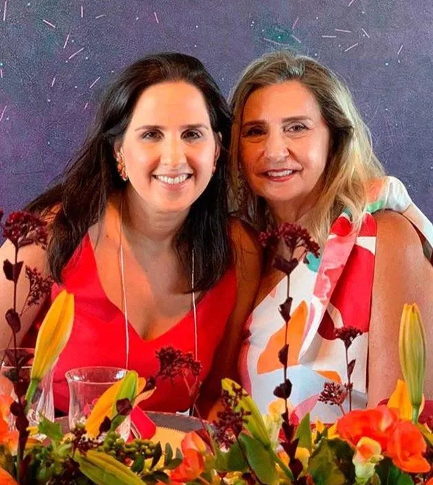 Ione Fiúza brinda nova idade em momento de alegria